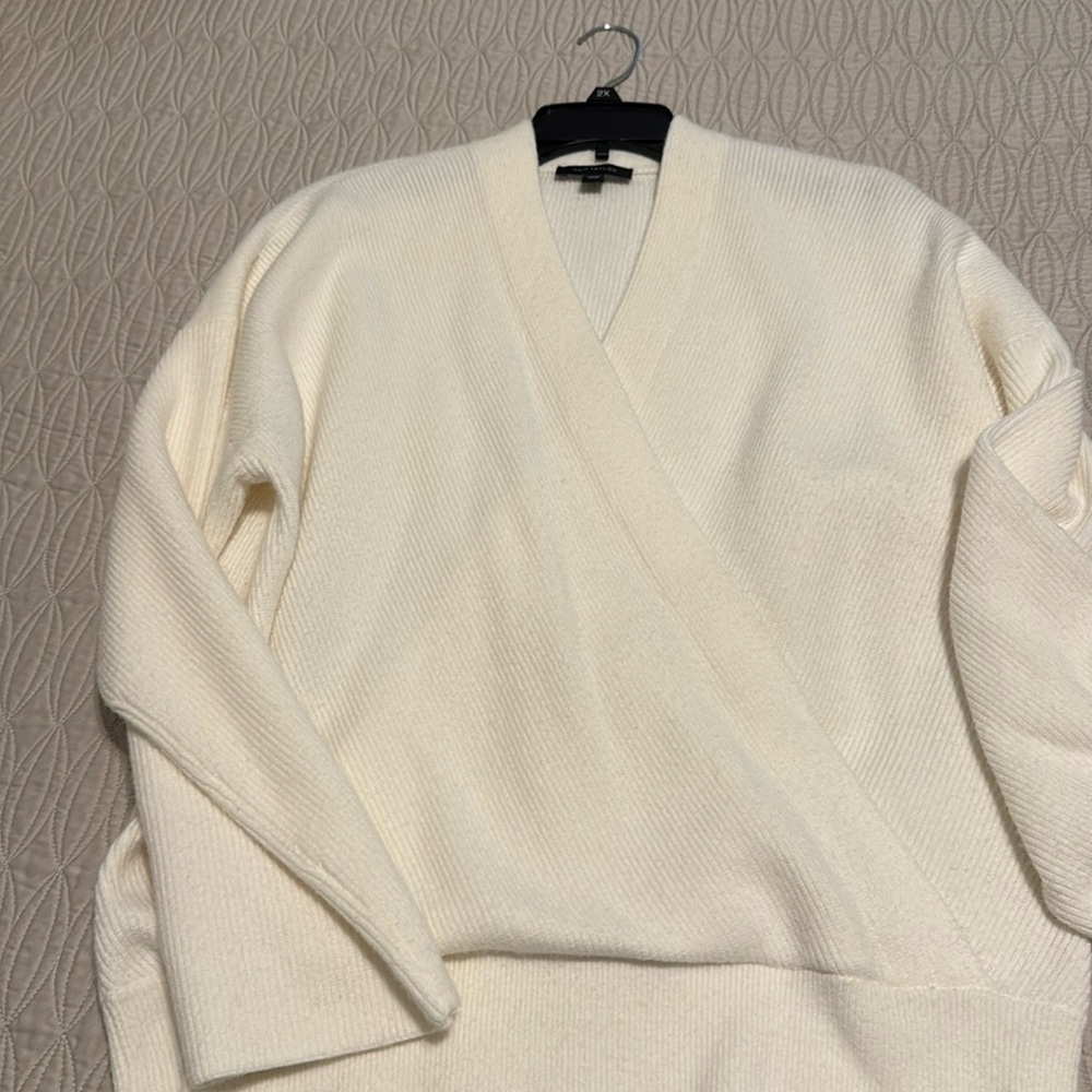 Ann Taylor wrap front sweater. Sz XXL